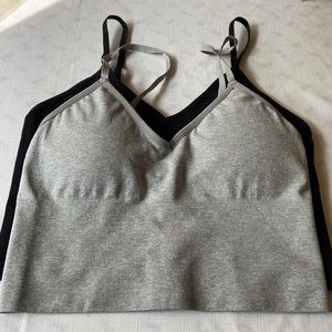 2 each Marilyn Monroe, stretchy long line size M bralette excellent condition